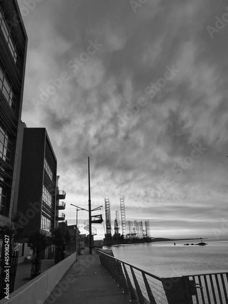 Obraz storm over the city