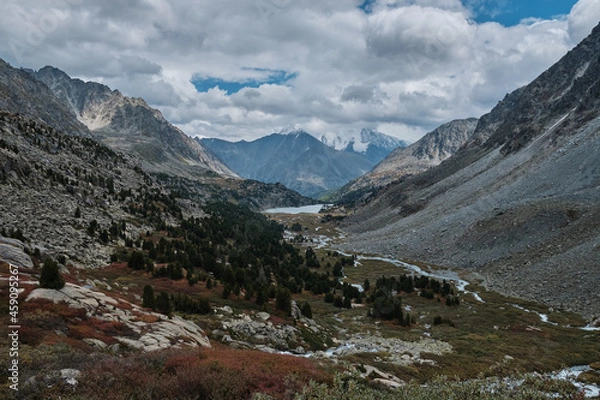 Fototapeta The Darashkol lake in Altai in Siberia