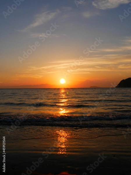 Fototapeta 日本、神奈川県逗子市、夕暮れの逗子海岸
