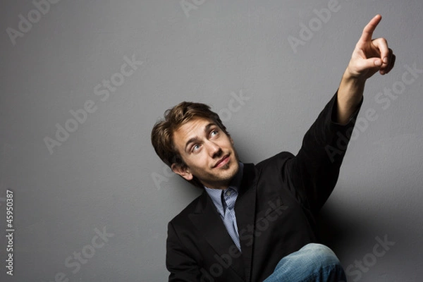 Obraz Mann zeigt nach oben