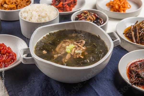 Obraz 오랜 시간 끓여내 맛있는 국물 요리