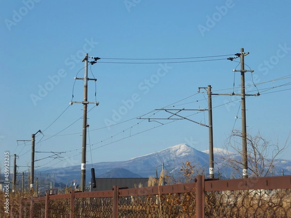 Fototapeta 線路と山
