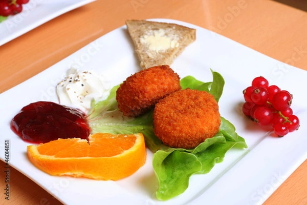 Obraz Knusprig gebackener Camembert