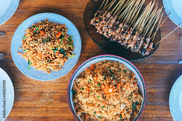 Fototapeta 東南アジアの料理　ランチ　ミーゴレン　ナシゴレン　サテ