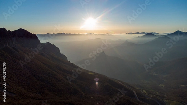 Obraz la cima del mar de nubes