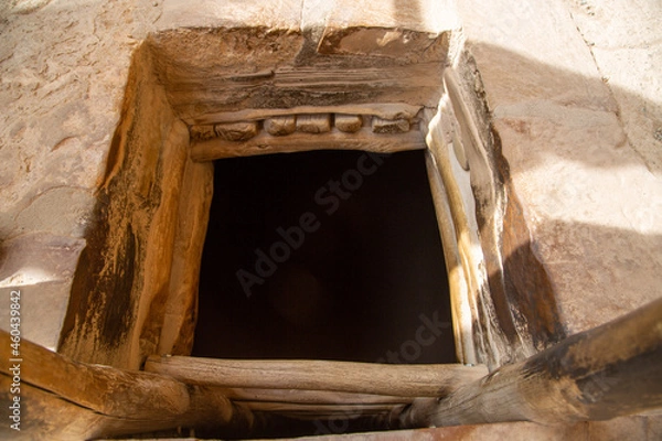 Fototapeta hole in the window