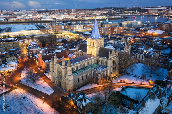 Obraz Aerial view of Rochester cathedral and snow covered historical Rochester in winter evening.