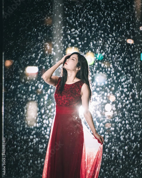 Obraz 雨に濡れる日本人女性