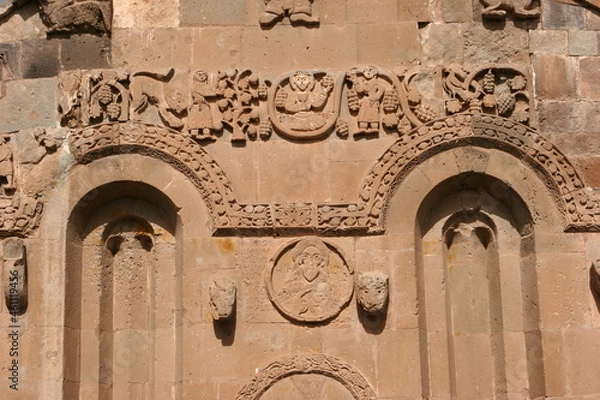 Obraz The Cathedral of the Holy Cross  on Aghtamar Island, in Lake Van in eastern Turkey, is a medieval Armenian Apostolic cathedral, built as a palatine church for the kings of Vaspurakan and later servin