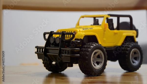 Fototapeta a yellow truck