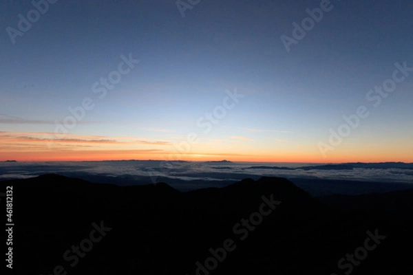 Fototapeta 夜明けの燕山荘展望台からの眺め