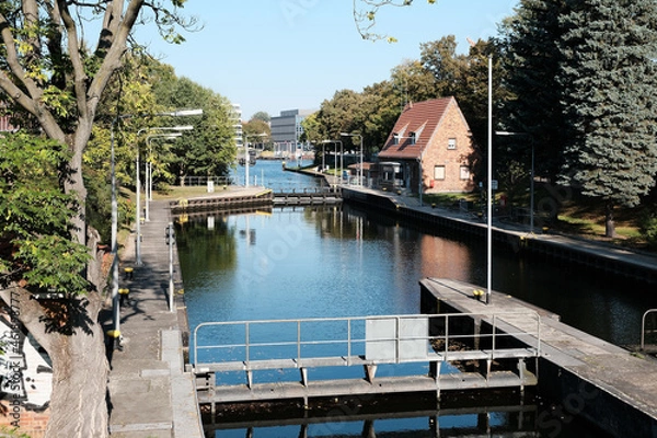 Obraz Berlin, deutschland, 8. Oktober 2021, Blick von der schlesischen Brücke auf die Oberschleuse