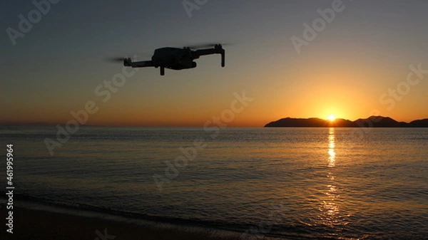 Fototapeta 山口県観光！　光市虹ヶ浜海水浴場の夕景とひかりの空から見た“光”