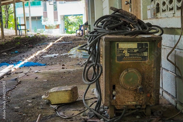Obraz The old iron welding machine  and 
wire.
