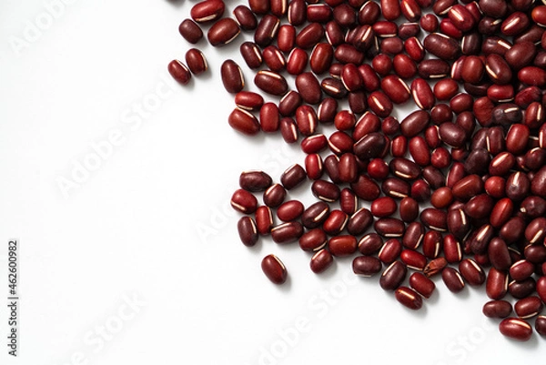 Obraz Raw adzuki red bean isolated on white table background