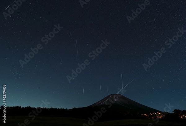 Obraz 富士山とふたご座流星群