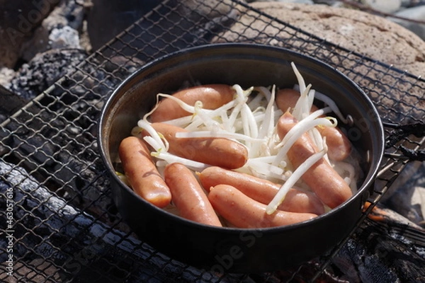Obraz キャンプでもやしソーセージ
