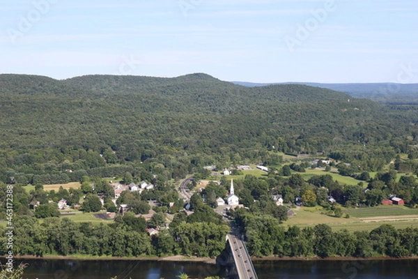 Obraz mountain view river town