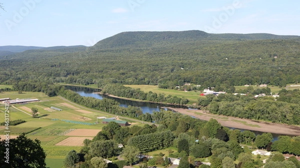 Obraz mountain view town river