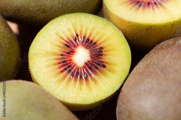 Obraz レインボーレッド（キウイ）：赤色が特徴の新品種、日本産