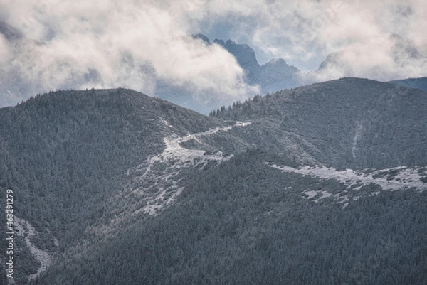 Obraz tatry zza chmur