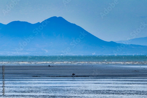 Obraz Mountain watching from tidal flats