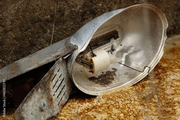 Obraz lamppost broken