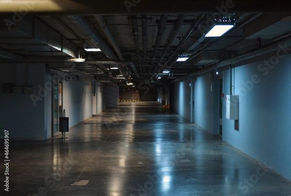 Obraz Underground floor of a shopping center. The corridor. Reflections. Technical. Atmosphere. Lighting