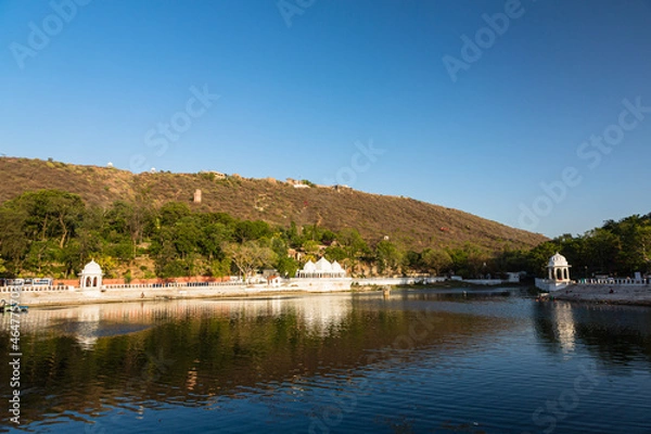 Fototapeta インド　ウダイプルのドロナチャーヤ・エックラビャ・パーク