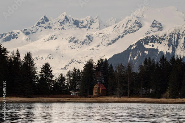Fototapeta cabin in the mountains