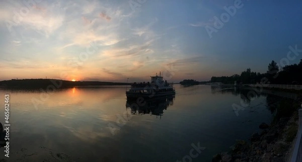 Obraz sunset on the river