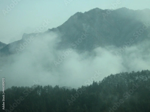 Obraz 雲湧き上がる妙義山