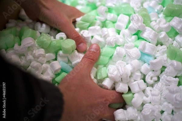 Obraz Paket auspolstern - Ware versenden