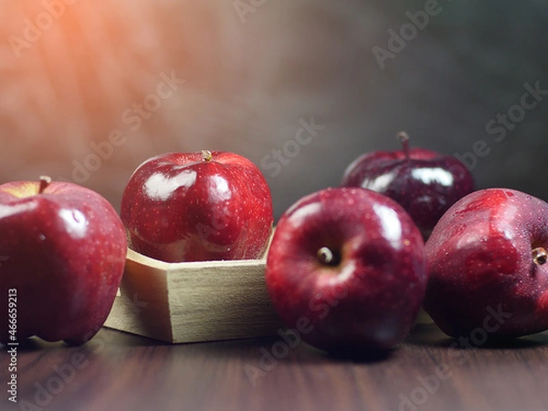 Obraz red apples on wooden table