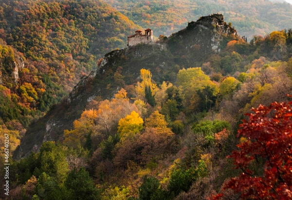 Obraz autumn in the Rhodope Mountains and Assen's Fortress-Bulgaria