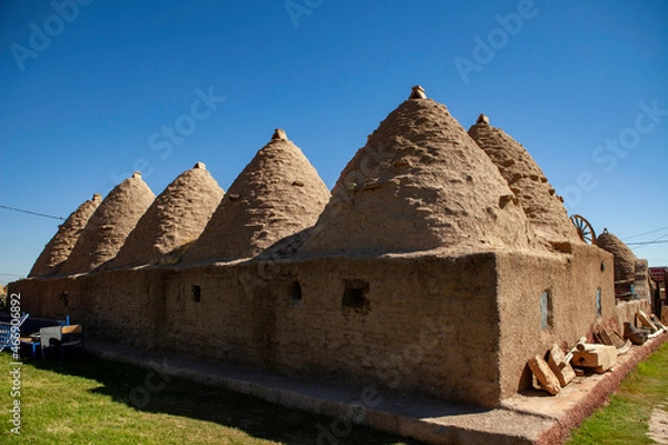 Obraz the wall at night