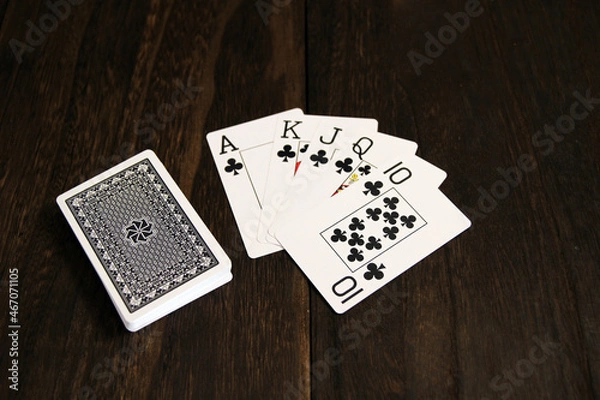 Obraz 木製テーブルにあるトランプ