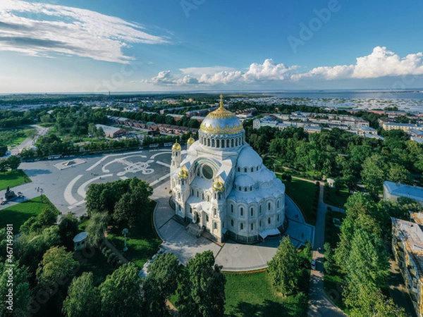 Fototapeta Panoramic top view of the Naval Cathedral of St. Nicholas the Wonderworker in Kronstadt. Anchor area. Kotlin Island.