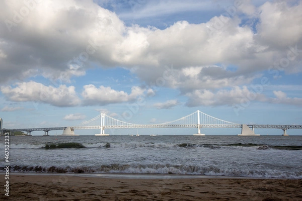 Obraz 구름, 다리 그리고 파도