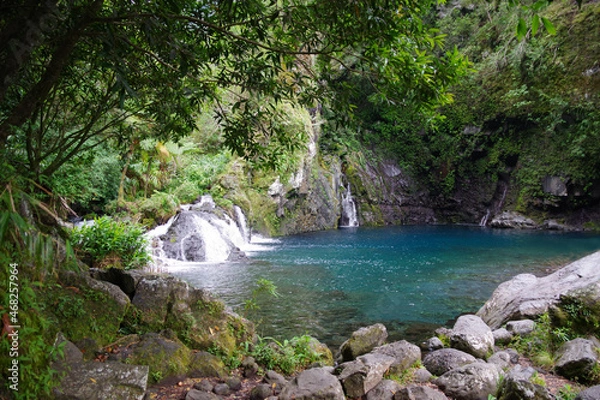 Fototapeta Cascade trou noir (île de la Réunion)