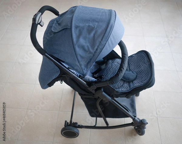 Obraz Your baby's stroller is for parents to take their children on trips.