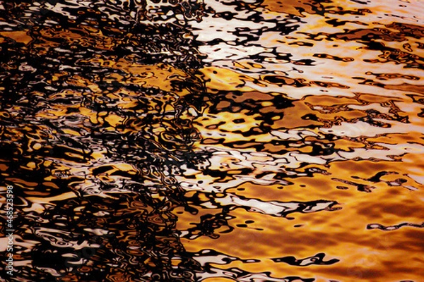 Fototapeta 
Dimpled Gold Reflection