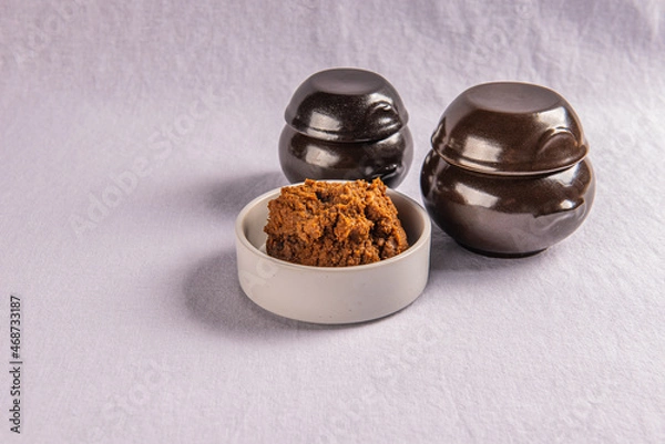 Obraz 신선한 콩으로 만든 메주 된장