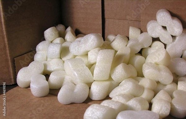 Obraz box and packaging foam.