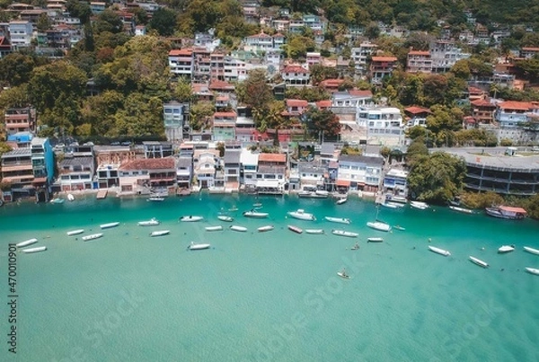 Obraz RIO DE JANEIRO, BRASIL - CIRCA 2020: Barcos na Restinga da Marambaia.