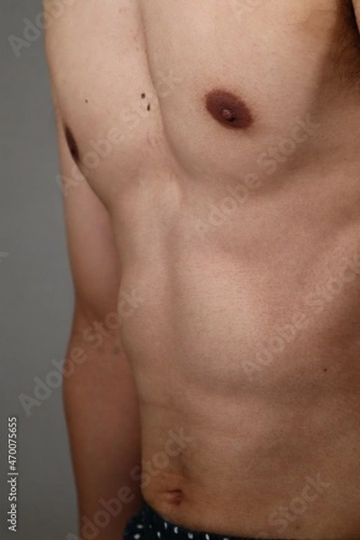 Obraz 筋トレをしてダイエットに成功した日本人男性