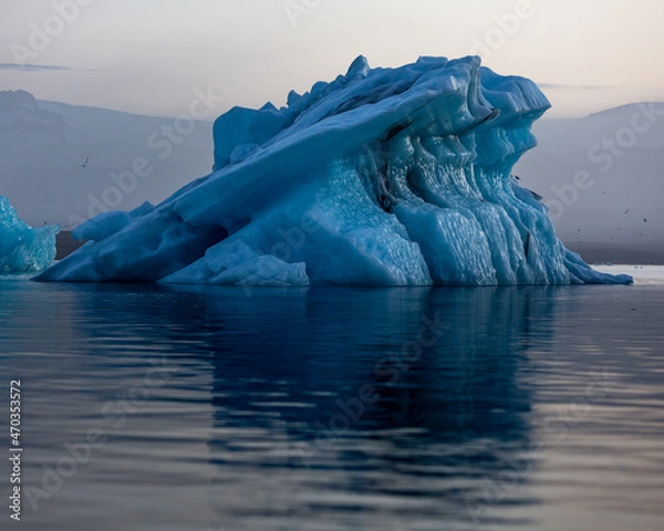 Fototapeta Being able to watch glaciers from up close is really something that one should consider doing at least once in a lifetime. 