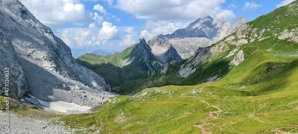 Obraz Mountain panorama of the Ratikon Alps during a hike across Austria and Switzerland.
