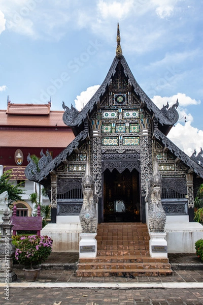 Obraz Within Wat Chedi Luang is temple of the big stupa or temple of the royal stupa that is a Buddhist temple in the historic center in Chiang Mai province of Thailand.