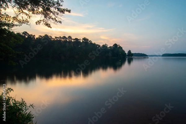 Fototapeta boating on lake hartwell in south carolina